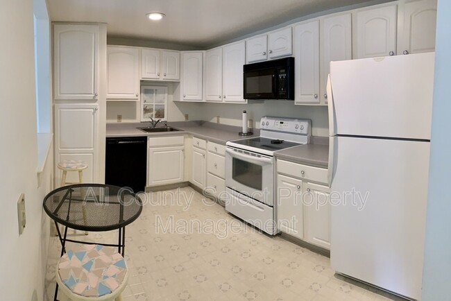 Photo - 2 Ocean Ave Unit 3B