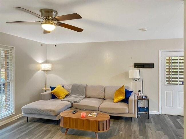 Photo - 5282 Maple Valley Rd SW