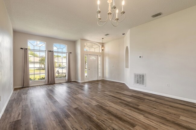 Photo - ENTER THE GATES TO TRANQUIL LIVING ! CALL OR TEXT LINDA PATTI 386.837.2882