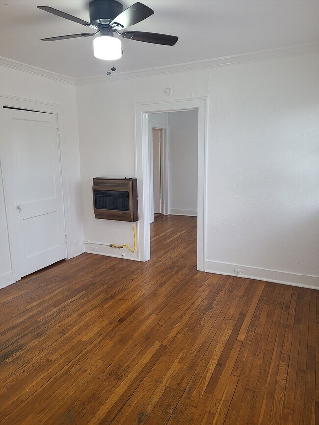 Photo - 4414 Woodside St Unit 8