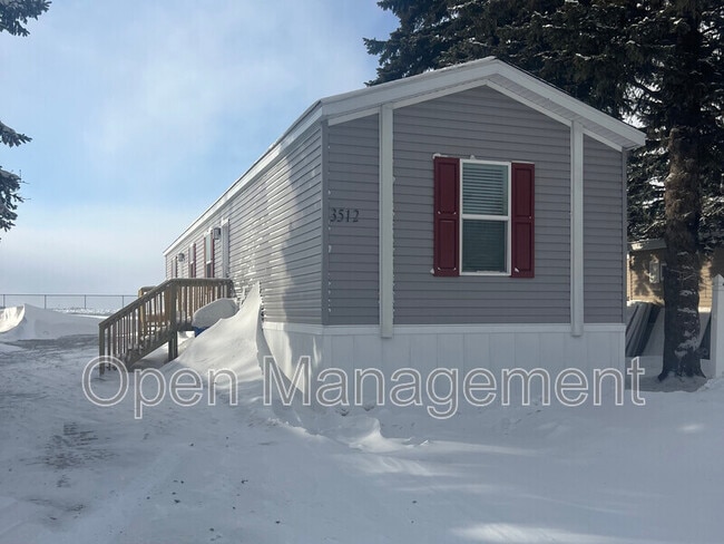 Photo - 41- 3512 Kelly St