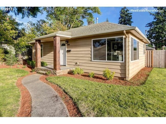 Photo - Adorable Cottage in SE Portland