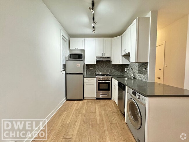 Building Photo - 503 W Belmont Ave Rental