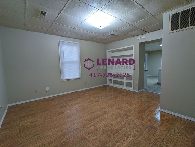 Photo - Walnut - Workizer Unit 1104 Walnut