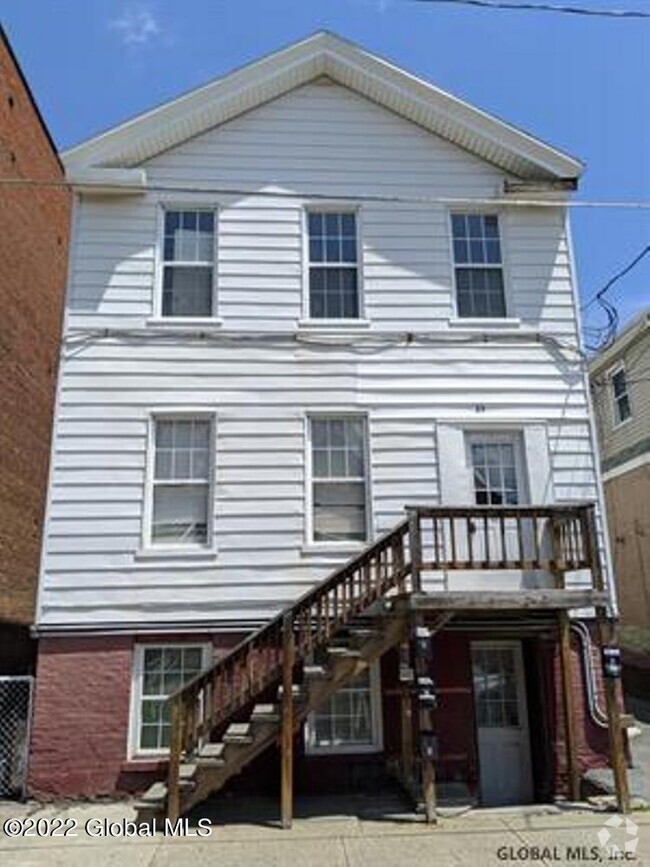 Building Photo - 84 Main St Unit #3 Rental