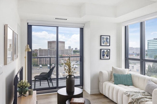 Photo - Parkside Square