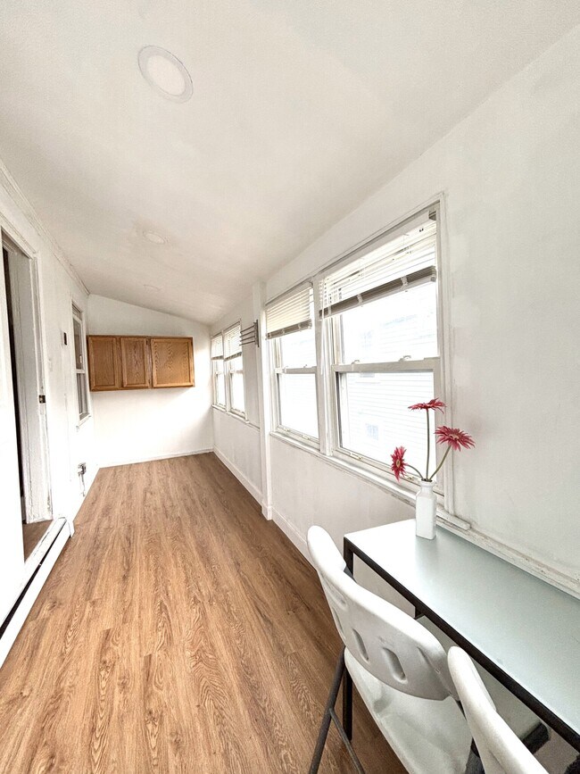 Photo - 10 Ashland St