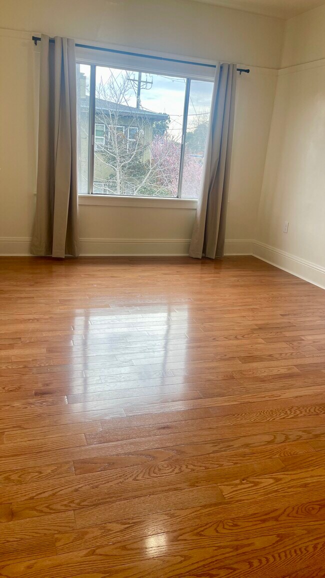 Photo - 566 53rd St Unidad 566