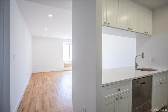 Photo - 20 Franklin Blvd Apartamento Unidad 211