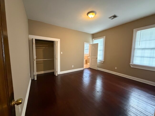 Bedroom 1 with a bathroom - 1910 Esplanade Ave Unit 1910 A