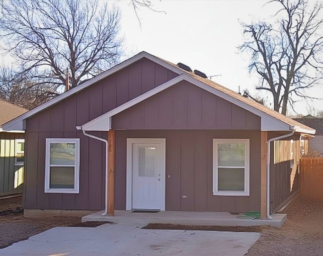 Building Photo - Beautiful, Pet-Friendly 2-Bedroom, 2-Bath Home in Perry!