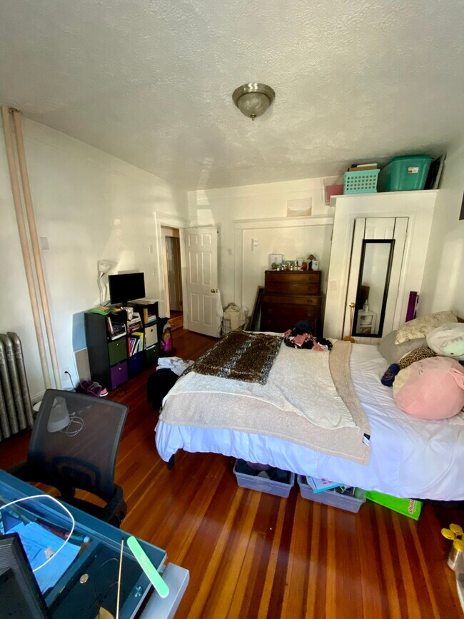 162 Kelton St Unit 1