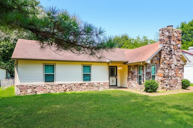 Photo - 5829 Lake Port Dr