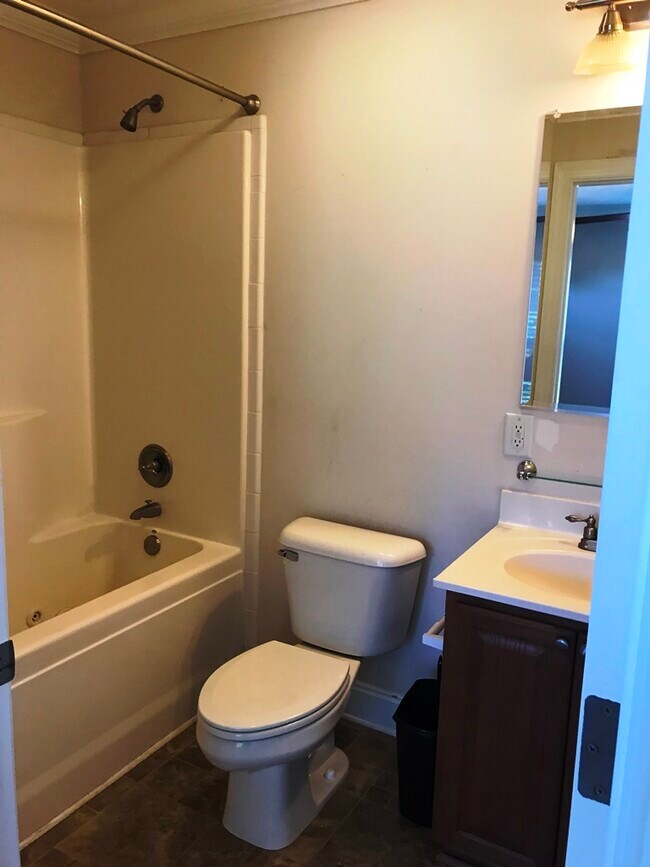 Photo - 103 Pickens St Unidad 1