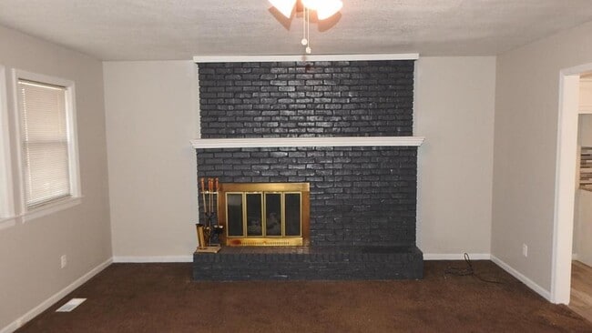 Photo - 1813 Glenn Hendren Dr