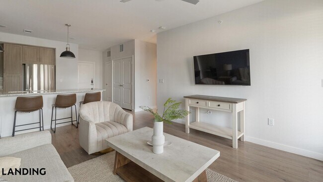Photo - 5219 Rogers Rd Unidad 9203