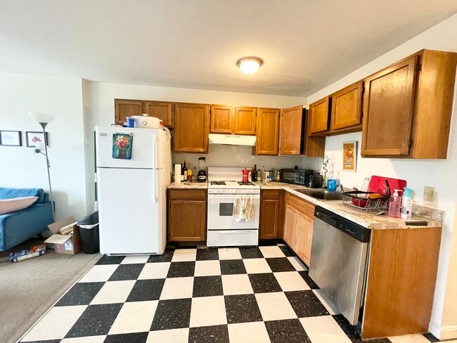 Building Photo - 68 Hammond St Unit F