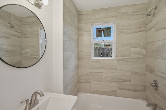 Building Photo - 3518 Orange St