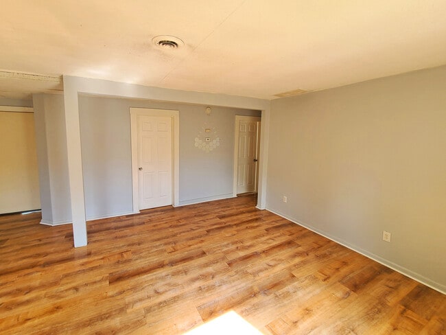 Photo - 367 West Ave