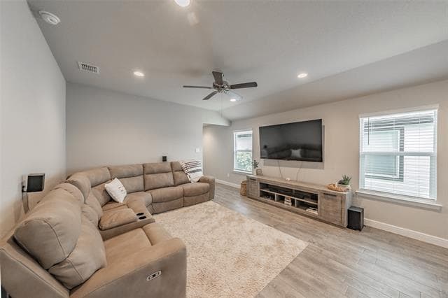 Photo - 612 Capstone Cir