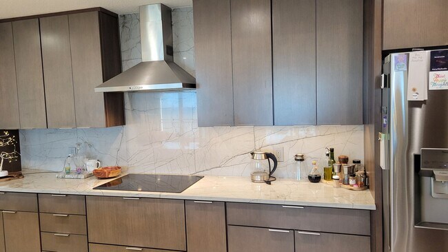 Photo - Seasonal only-beautifully renovated downto...