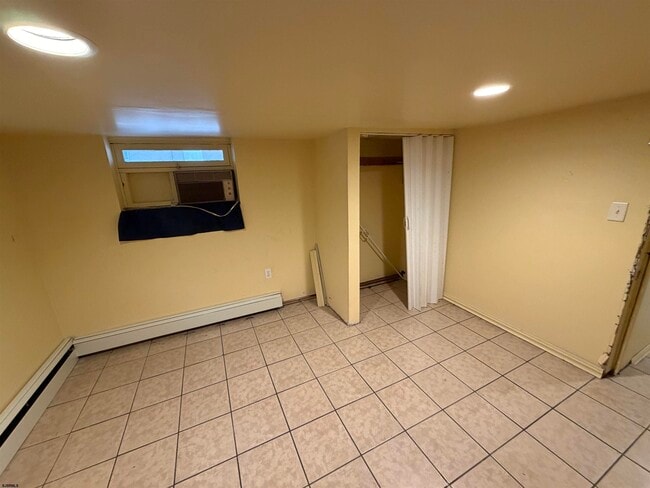 Photo - 15 N Windsor Ave Unit 1