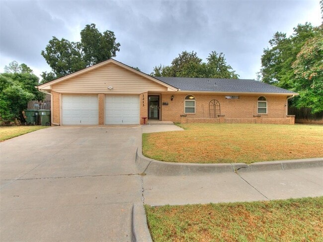 Building Photo - 1213 Westbrooke Terrace