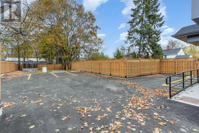 Photo - 274 King St E Unité 4