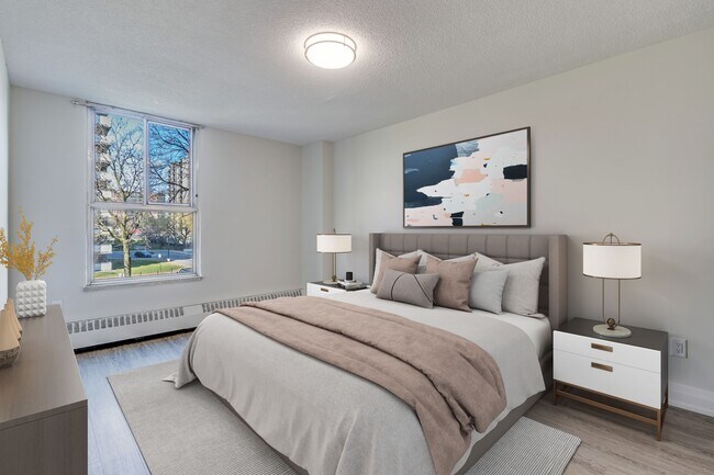 Photo - 10, 40, 50 Carabob Ct