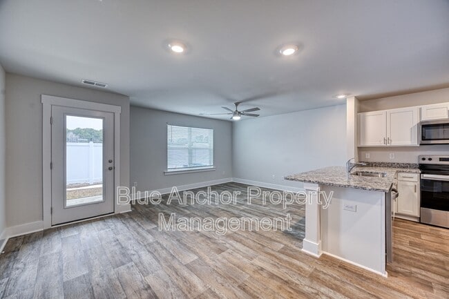 Photo - 103 S Grassland Rd