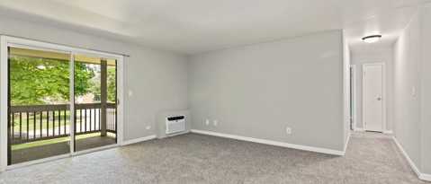 Photo - 571 Somerset Ln