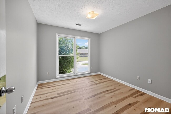 Photo - 2112 Fairway Ct SE