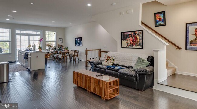 Photo - 43688 Winterberry Wy