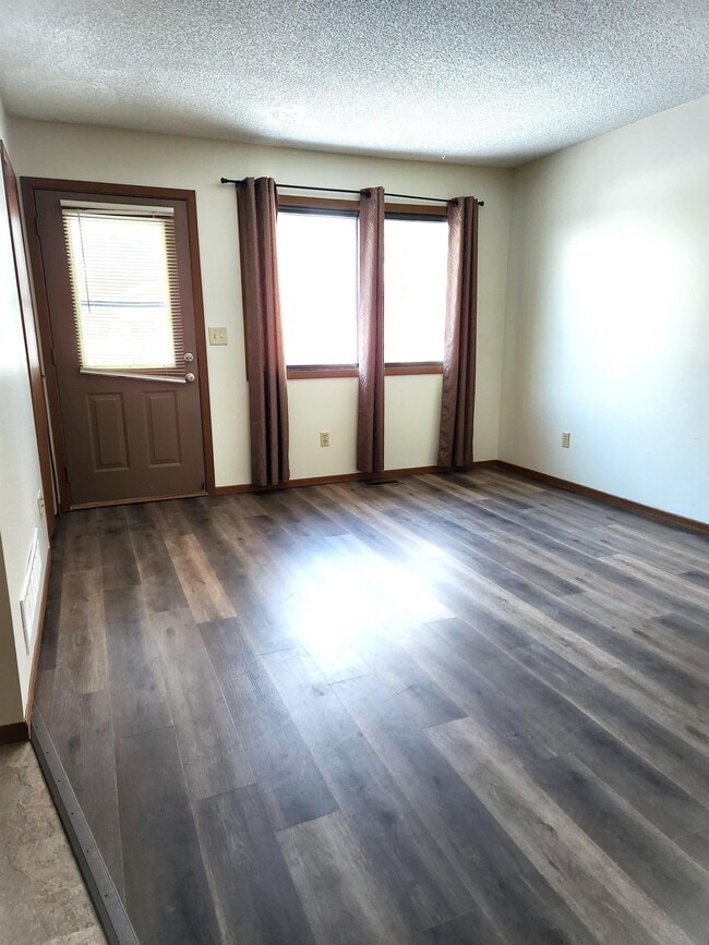 Photo - 5655 Brandlwood Ct