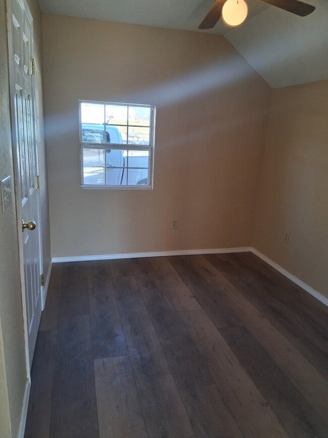 Photo - 65400 E 250 Rd