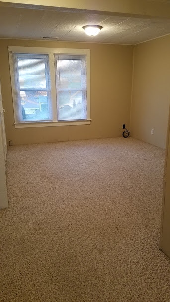 Living Room - 103 W 12th St Unit 2