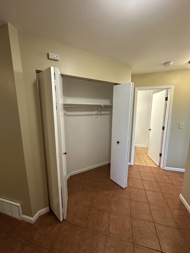 Photo - "Charming 2-Bed, 2-Bath Boulder Apartment with Cozy Fireplace and Spacious 1030 Sq Ft Layout!" Unit 102B