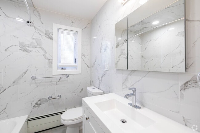 1 habitación, 1 baño - 819 pies cuadrados - Baño - Short Hills Terrace