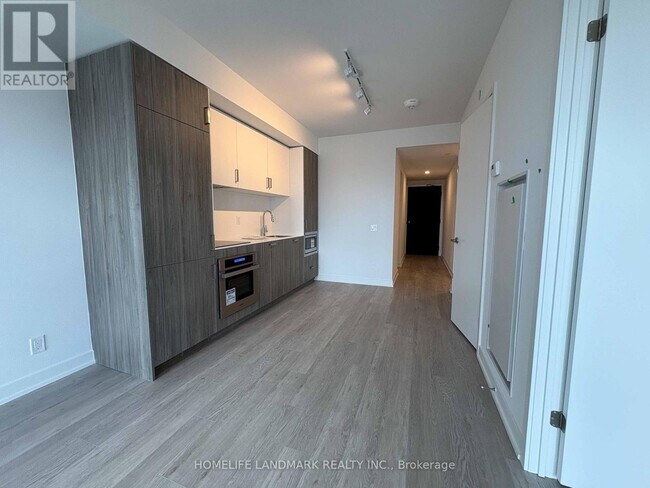 Photo - 88 Queen St E Unit 3712
