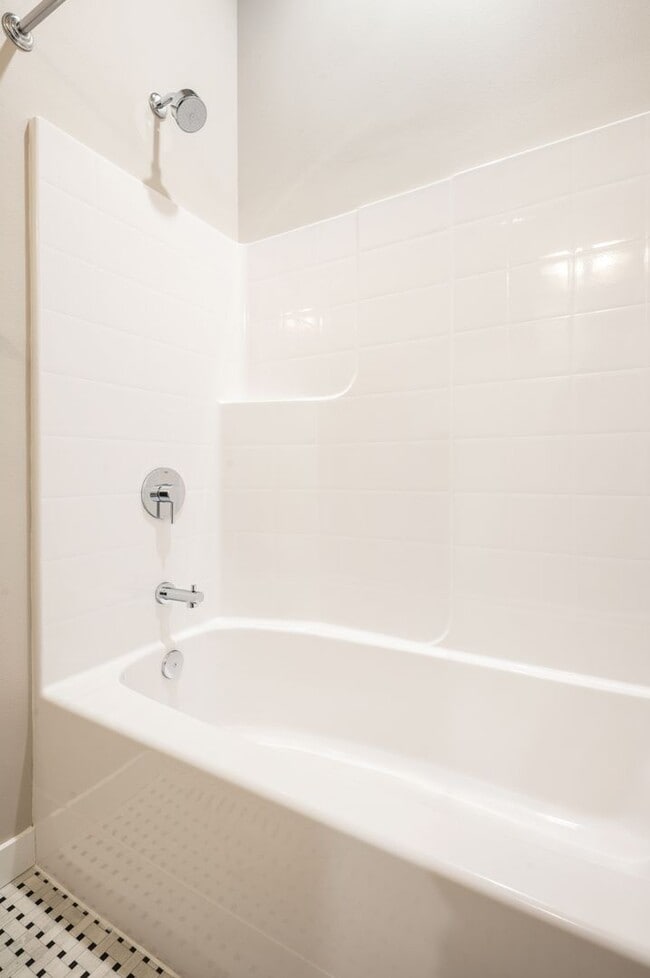 Photo - 1288sf | 2 Bedrooms 2.5 Baths | 2 Car Garage