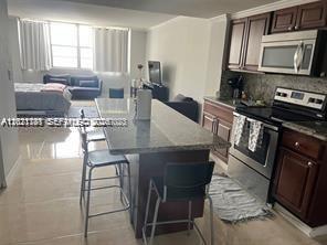Building Photo - 825 Brickell Bay Dr Unit 1243