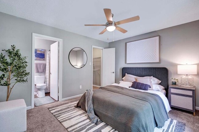 Photo - Triangle Place