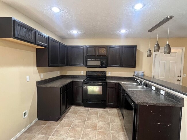 Photo - COMING SOON: Beautiful 3 bedroom / 2 bathroom house in Joplin Mo close to Missouri Southern with ...