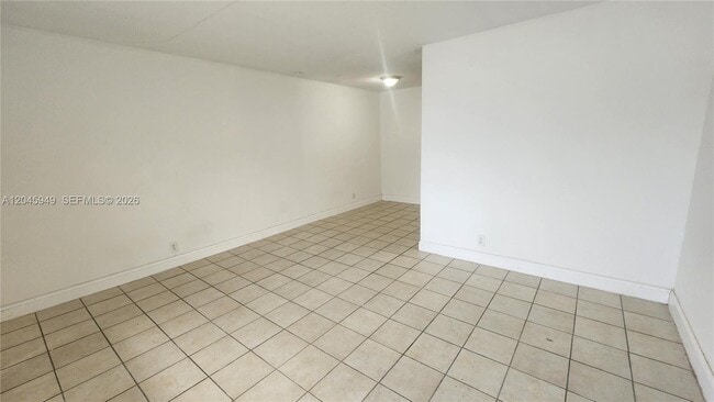 Photo - 280 SW 11th Ave Unit 5