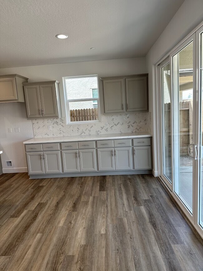 Photo - 311 Peters Rd