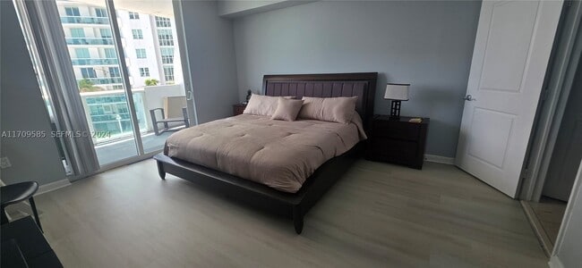 Photo - 7900 Harbor Island Dr Unit 806