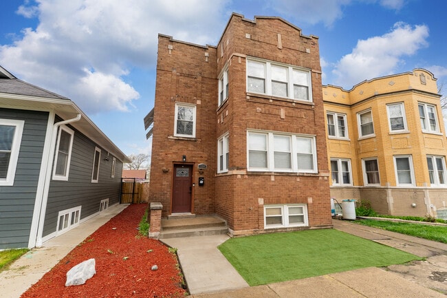 Photo - 5304 W Cornelia Ave