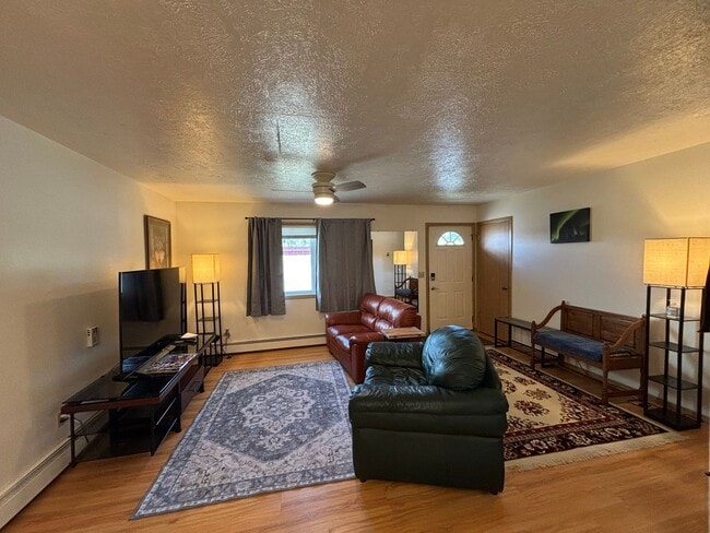 Photo - 213 Yukon Dr
