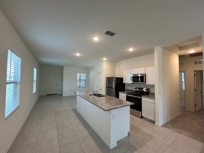 Free Rent for September! Brand New 3-Bedro... - Free Rent for September! Brand New 3-Bedro... House