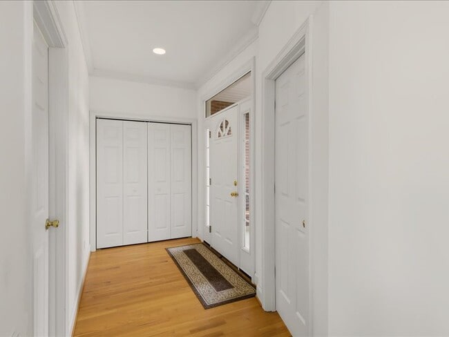 Photo - 5320 Baumgardner Rd